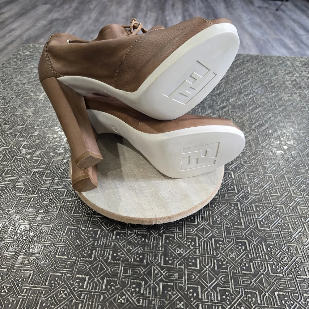 🐢 Fendi Peep Toe Heels 4.5" Soft Leather! Size 38EUR 7.5-8 US - Picture 7 of 17